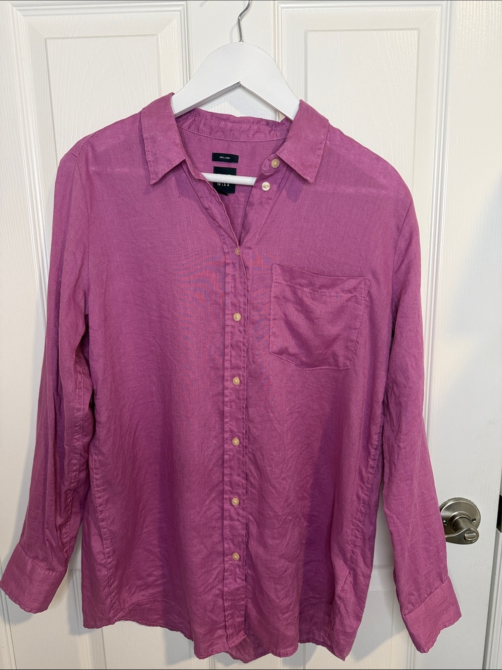 GAP Women’s 100% Linen Button Front Shirt magenta  Long Sleeve Size Small